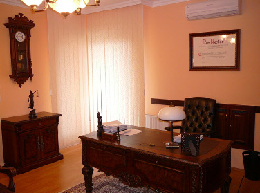 Dr. Kaprinyk gyvdi Iroda